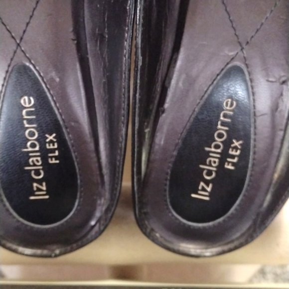 LIZ CLAIBORNE BLACK FABRIC/LEATHER FLEX MID-HEEL SQUARE TOE SIZE 8M MULES/SHOES - Picture 3 of 12